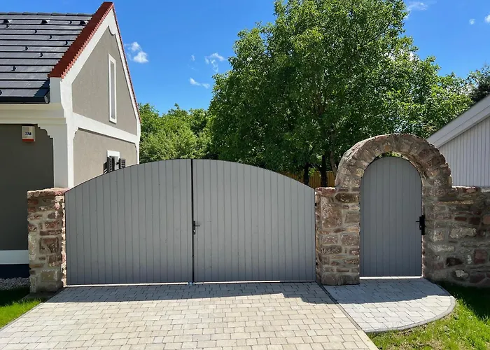 Kiskuetyue * Balatonhenye