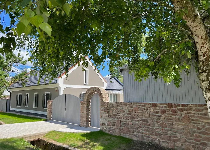 Kiskuetyue Balatonhenye