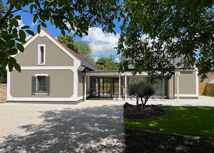 Kiskuetyue Villa Balatonhenye